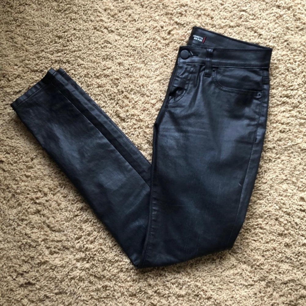 Black textured jeans